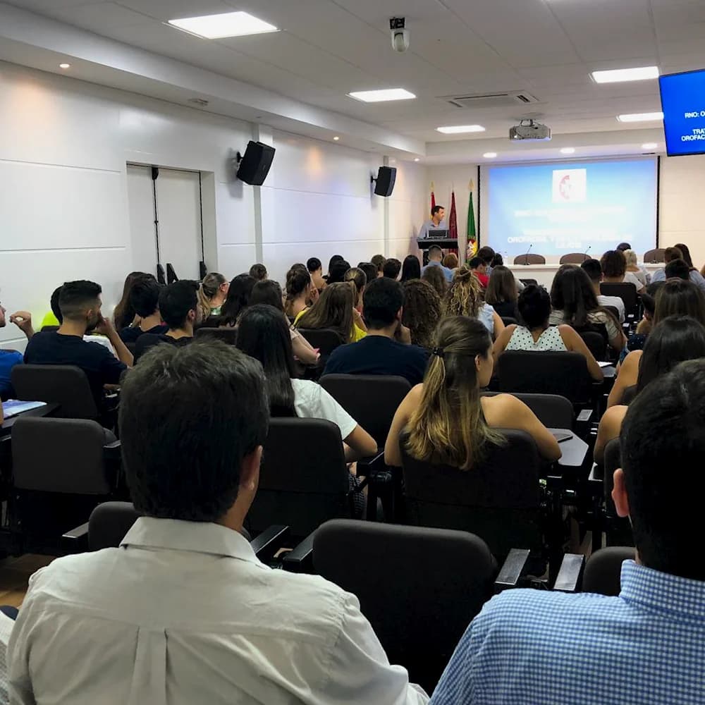 El Dr. Javier Plaza como profesor invitado